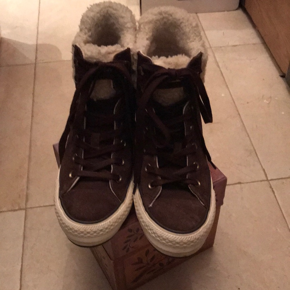 CONVERSE WOMEN SUEDE WEDGE FUR TRIM HIGH TOP